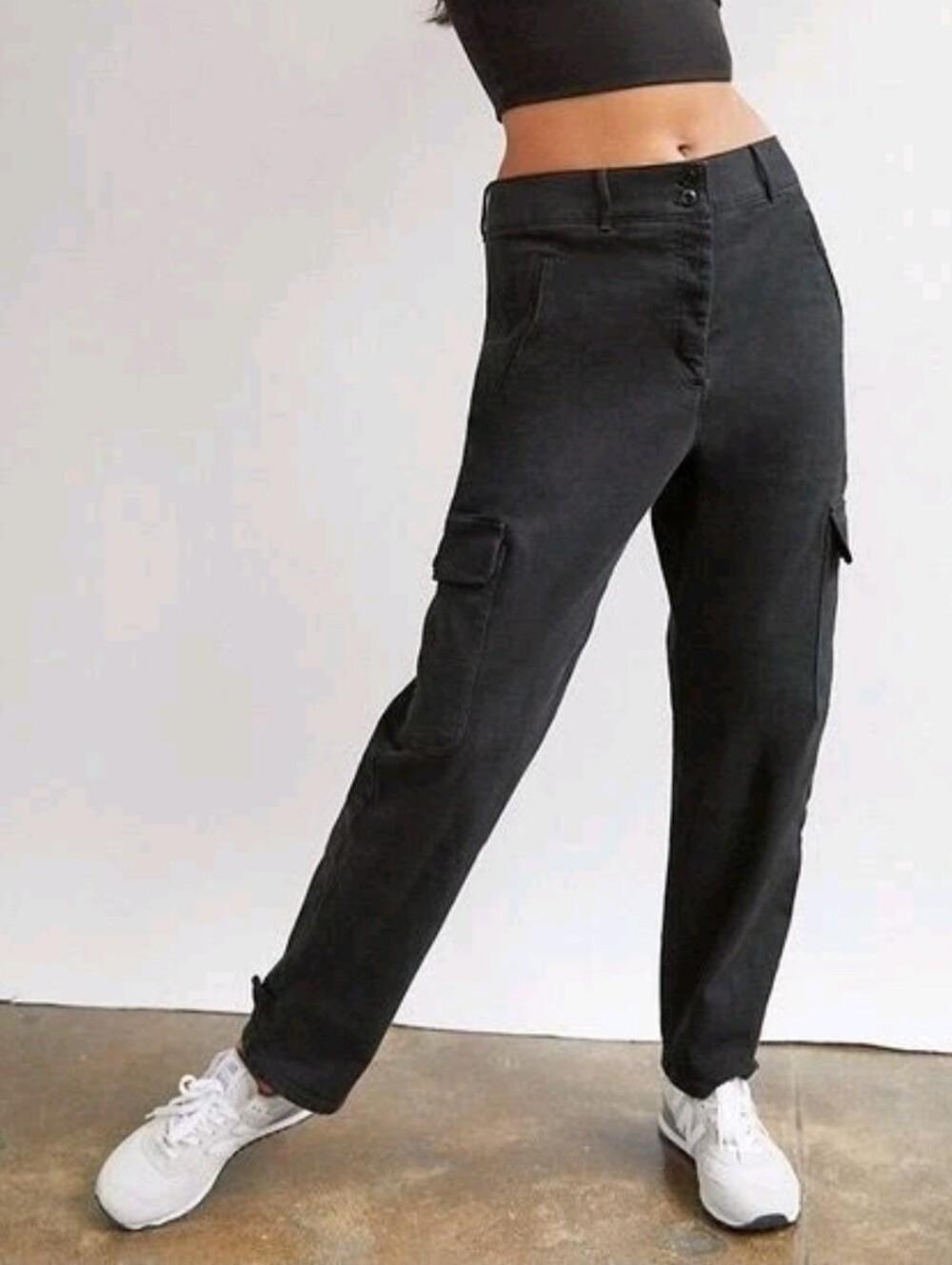 Wilfred Free Size 2 Black Cargo Pants with Side Pockets.adjustable Hem
